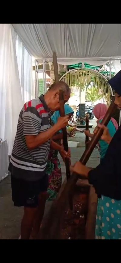 Pukul Lumpang